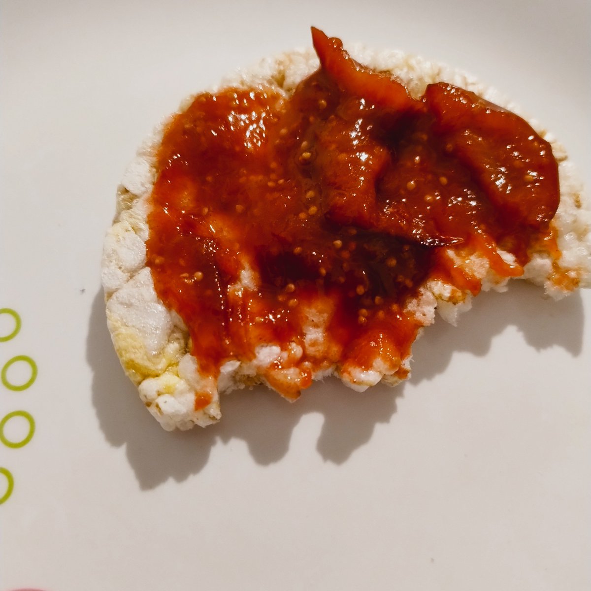 fibularyzacja's tweet photo. @KuziemskiMk A co Pan powie na taki deserek? 🤔
Dwie figi, dwie śliwki, pół łyżeczki masła, cukier trzcinowy (do smaku), kardamon, cynamon - kilka minut rozsmażania i na wafelek ☺️
Nie ukrywam, że #mniam 😋 https://t.co/uhIP84IcOM