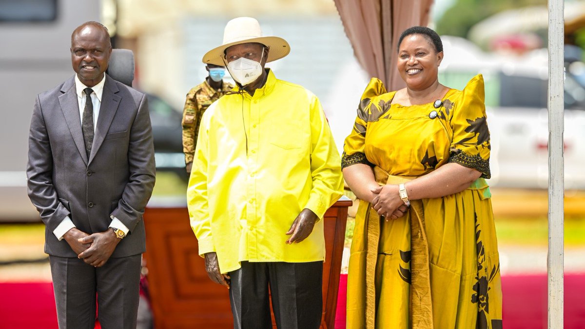 NRMOnline's tweet photo. President @KagutaMuseveni has urged the people of Busoga to embrace wealth-creation programmes and adopt productive forms of agriculture suited to the size of their landholdings as a means of overcoming household poverty.

The President made the call today while officiating at the thanksgiving ceremony of the Minister for the Presidency and Budiope West Member of Parliament, Hon. @millybabalanda , at Iringa Township Primary School in Nkondo Sub-county, Buyende District.

Read More: https://t.co/1uRC9R52ZT