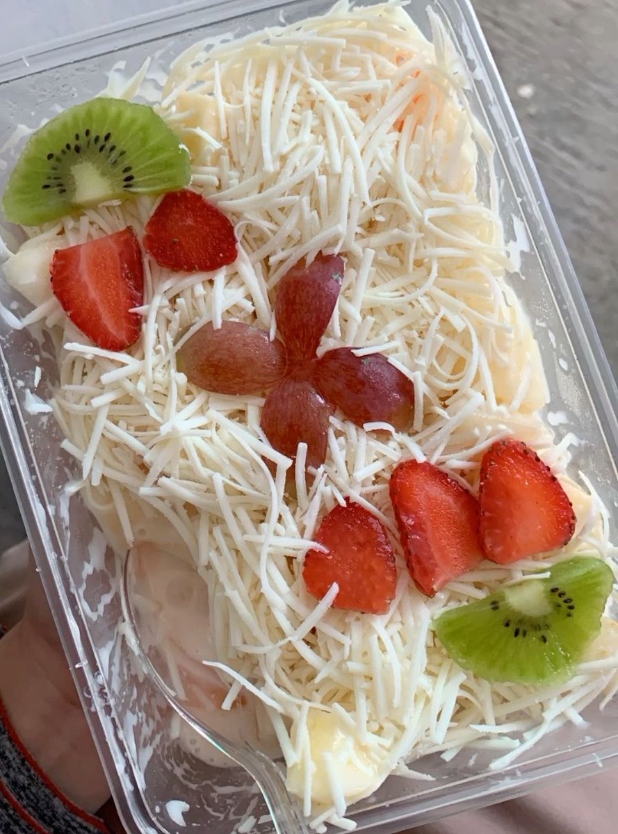 hopefulhob's tweet photo. THIS OR THAT 🌟

kalian tim salad sayur atau salad buah? 🥗🥗 https://t.co/wulrnFCcyn