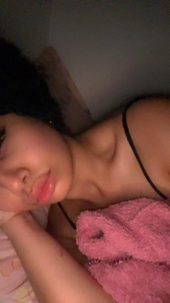 Tanerbdbr's tweet photo. If a goth girl sends you a DM, would u reply? 🖤

⃝      Yes

⃝       No

⃝       Maybe https://t.co/L7ST46ncPz