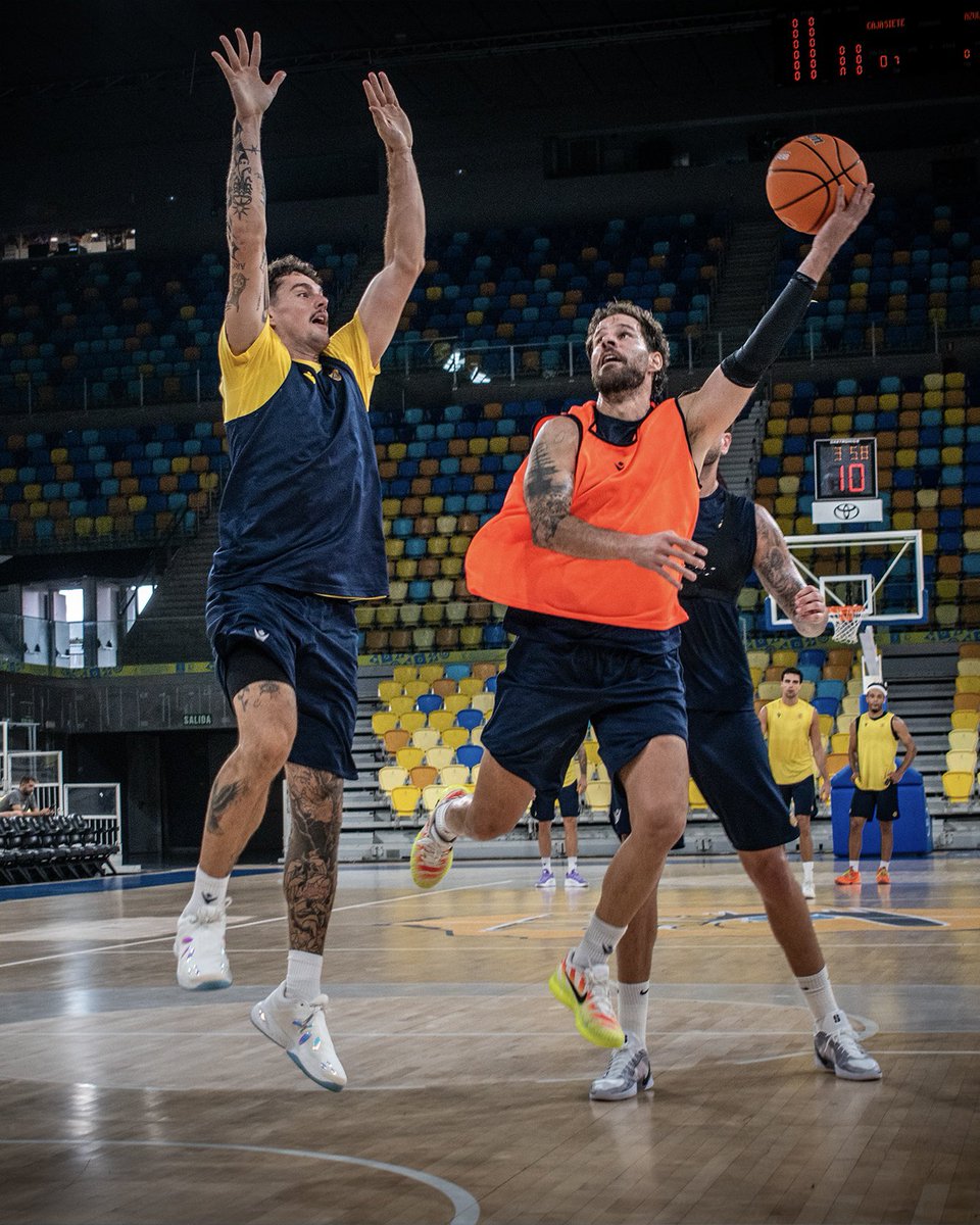 GranCanariaCB's tweet photo. Subiendo la intensidad ⚡️🔥

‼️ El SÁBADO debutamos en casa.

🎟️ Compra tus entradas: https://t.co/gwEpCpIIvE https://t.co/Pf09VKDTNn