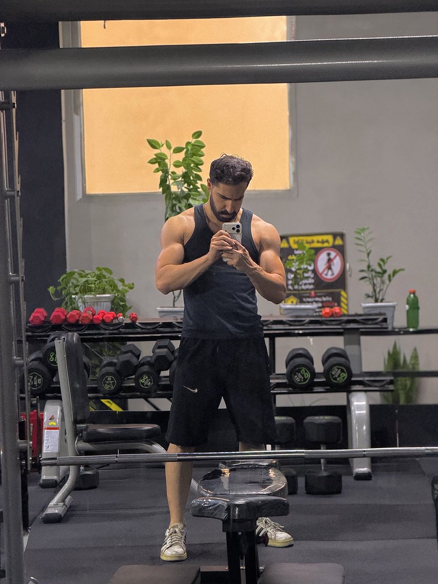 ahkh___7's tweet photo. پیشنهاد میشه از تمرینات خودتون غافل نشید🙂‍↔️ https://t.co/s1IylHLm2A