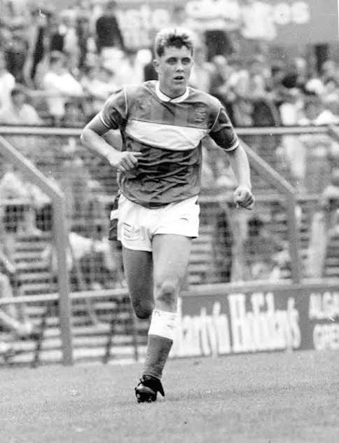 robertmdaws's tweet photo. Julian Dicks started his professional football career at @BCFC  #BCFC , joining the club as an apprentice at the age of 14.
He established himself as a robust left-back, making 89 league appearances and scoring 2 goals over three seasons. https://t.co/6ja1p2cPGB