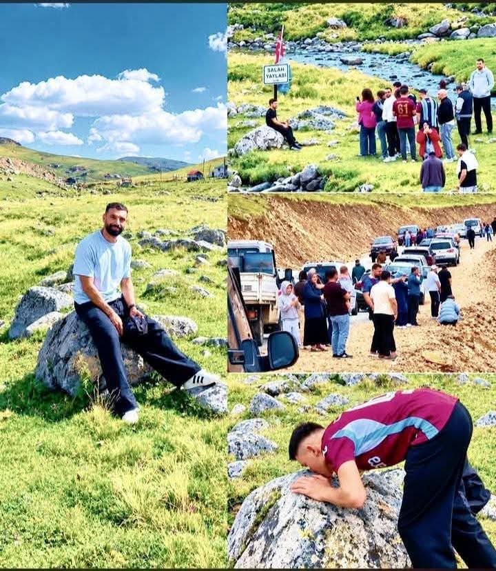 Ibrahim23496705's tweet photo. Bir Arabın kıçını koyduğu taşı konvoy halinde gelip öpmek için sıraya dizilmiş https://t.co/wLh6SMti06