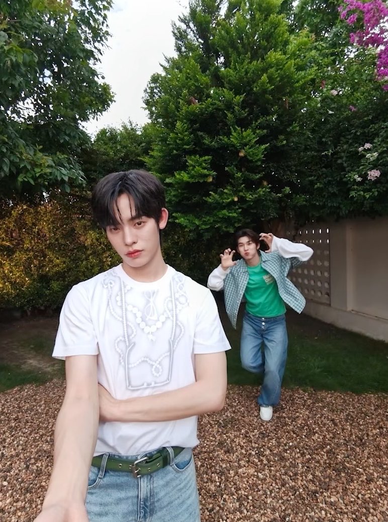 audiadorer's tweet photo. ตี๋ตี๋เคยพูดกับตัวเองบ้างมั้ยว่าแบบ ทำไมพาร์ทเนอร์ของชั้นสวยจัง ทั้งเก่ง ทั้งสวย เพอร์เฟค ครบเครื่อง น่ารัก แมวเหมียว สวยก็สวย หมวยก็หมวย มีเสน่ห์ เครื่องหน้าก็เป๊ะ หุ่นก็โซ๊ะ เดินก็สับ ทำไมโชคดีจัง ไรงี้อะ https://t.co/AyvkythOJn