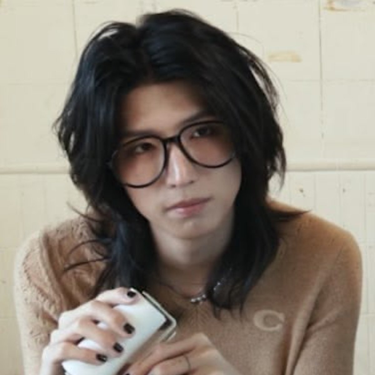 freakinbadbutgd's tweet photo. looking for girls who are boys https://t.co/D0a4STL04P