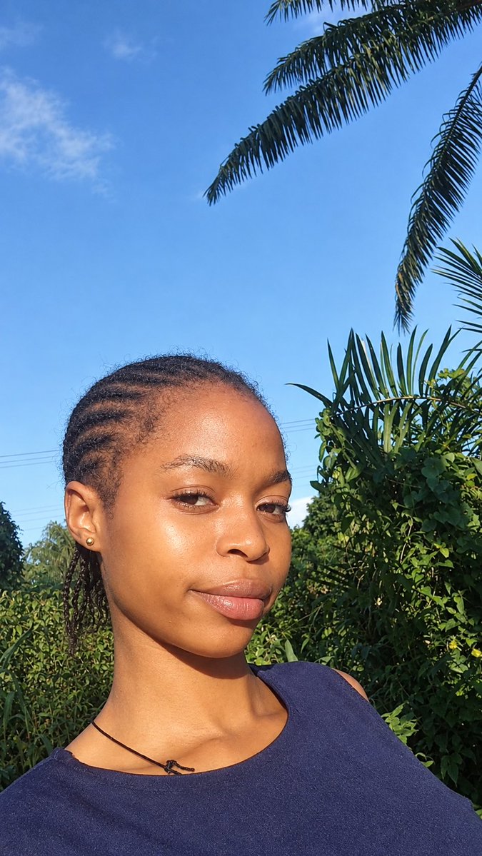 ebubechukwu203's tweet photo. Smart girls who take their education seriously and still look effortlessly good are elite✨️💚👌 https://t.co/i0rwkc6nay