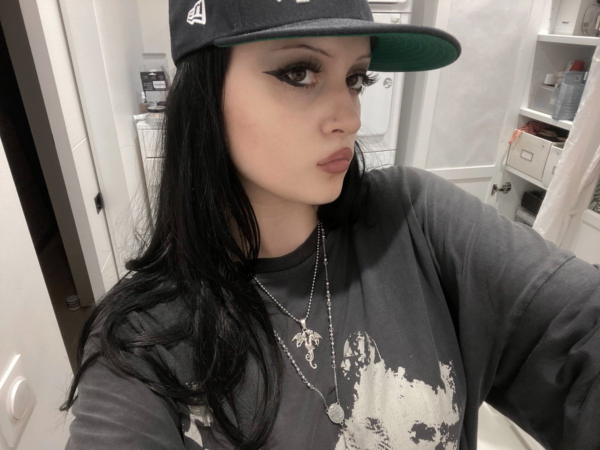 wh1tepigeon's tweet photo. https://t.co/QXDHTqsjhb