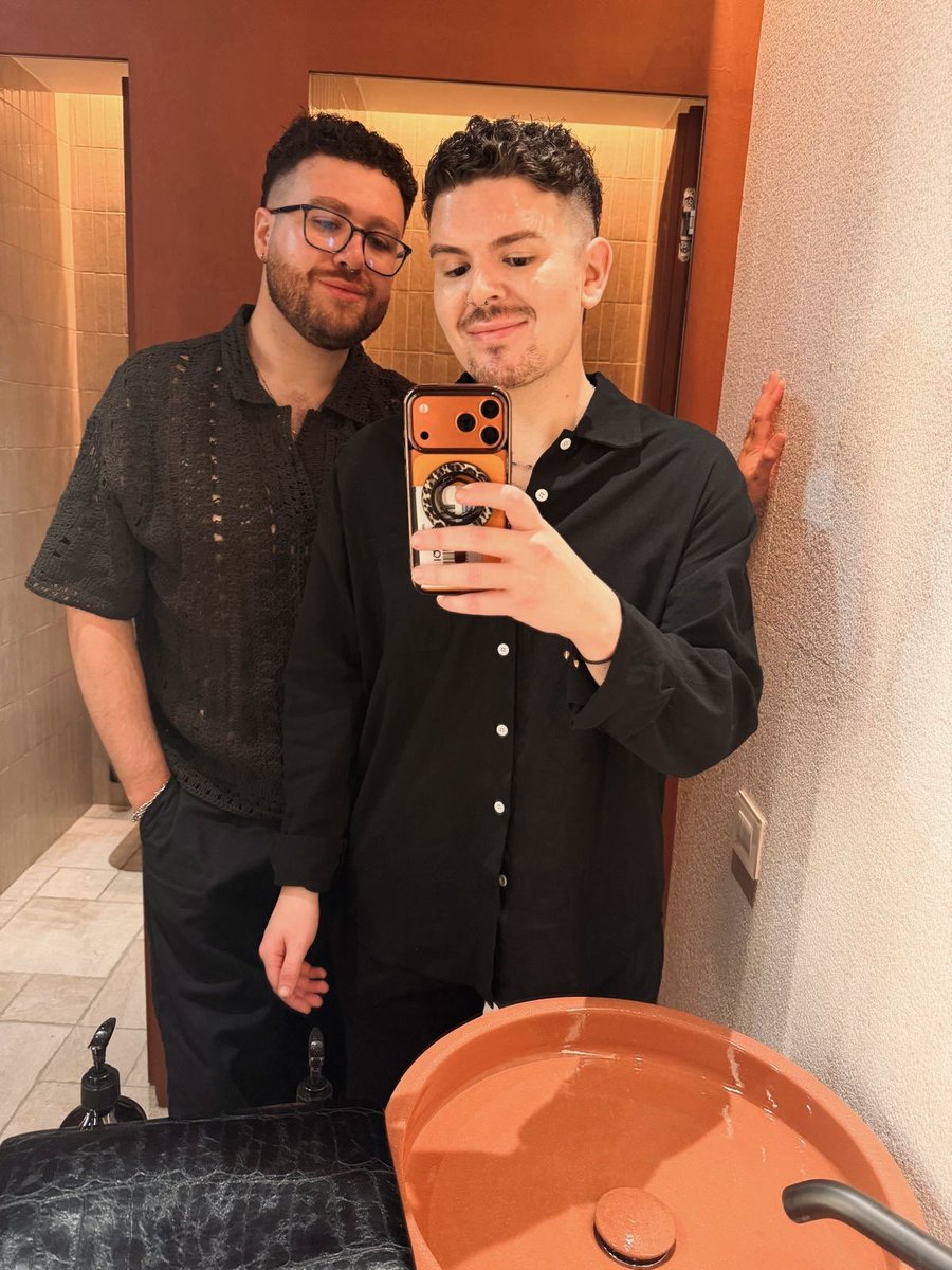 Kieron_97's tweet photo. We saw you from across the bar and liked your vibe x https://t.co/fPUKUaApob