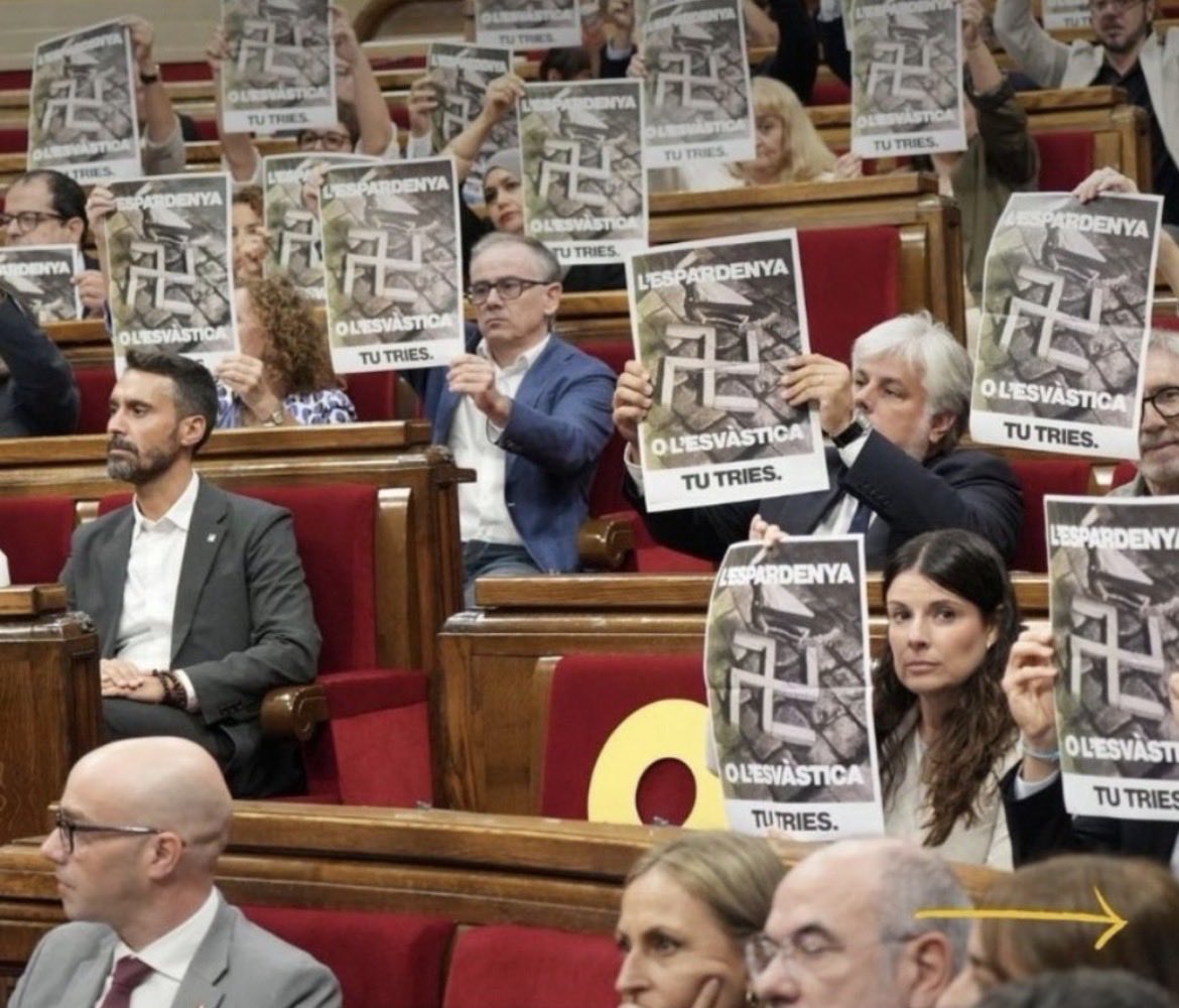 rodonsj's tweet photo. Jo ho entenc aixi🤷🏻 https://t.co/xuUkrSgQ50