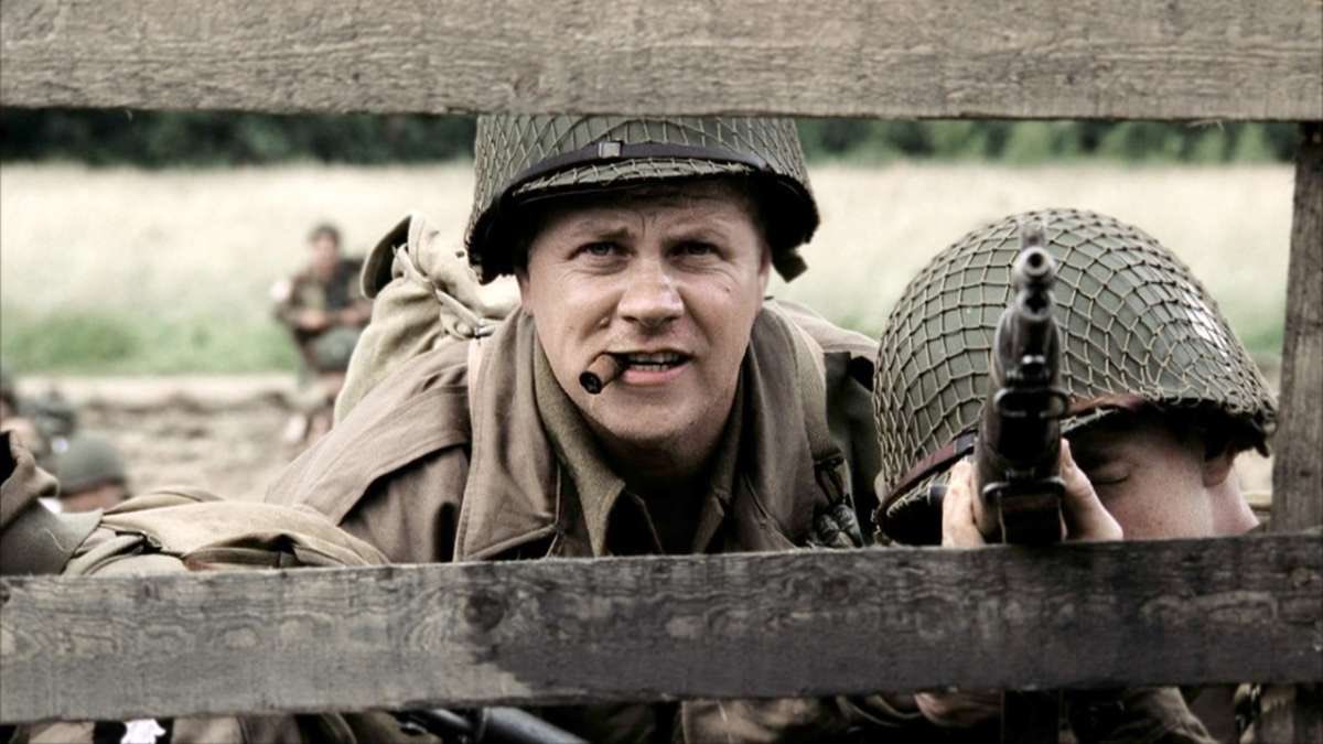 25YearsAgoLive's tweet photo. New HBO show Band of Brothers airs its fourth episode, “Replacements,” about 1944’s Operation Market Garden. https://t.co/s68gi0zg2c