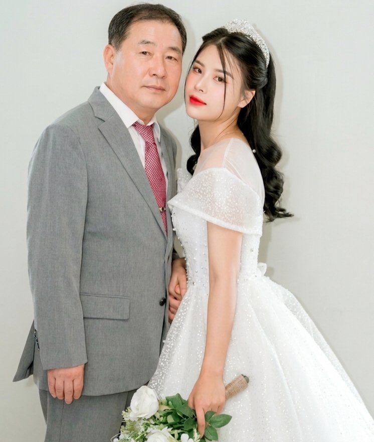 ozzroze's tweet photo. @RI47PzAgoz7DchH 너네 엄마는 몇만동에 팔려갔다 왔냐? ㅋ

너네 누이는 3만동이냐? ㅋ https://t.co/YZfY09zRCp