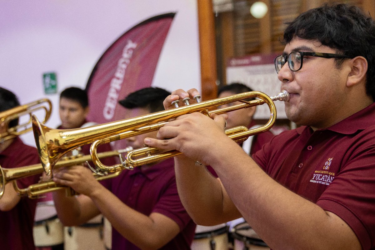 cepredey's tweet photo. La Banda de Marcha Muuk’ Báalam se presentó en el marco del aniversario del ISSTEY, compartiendo su energía y talento en una celebración que reunió a la comunidad.

Seguimos impulsando espacios donde las juventudes encuentren en la música y la expresión artística oportunidades. https://t.co/gj7qqHNEA6