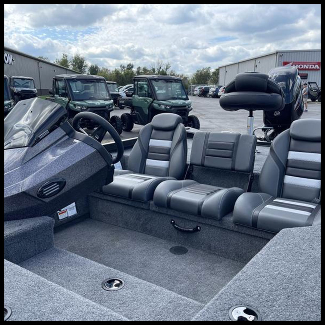 VETESNIK_PWRSPT's tweet photo. Explore this pre-owned 2024 Ranger RT178 with a Minn Kota motor and 60 HP Mercury!
π 608.647.8808
π https://t.co/NQnVLK7aZJ
#VetesnikPowerSports #RangerBoats #RangerRT178 #FishingBoat #BassBoat #MercuryMarine #WisconsinFishing https://t.co/XzvTAqod7k