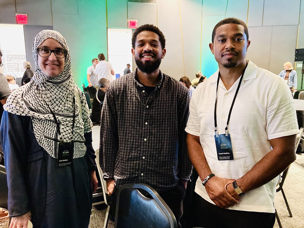 AMuslimCF's tweet photo. 💡What does generosity look like—and are we capturing all the ways people give?

🌱 Support AMCF’s work: https://t.co/9GnWxfaLIs

#AMCF #GivingTuesday #GreaterGivingSummit #MuslimPhilanthropy #Philanthropy #Generosity #CollectiveGiving #CommunityBuilding https://t.co/c9SqbStQ5m