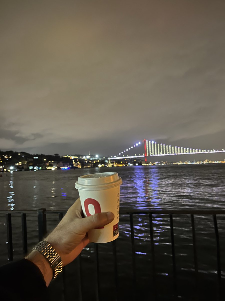 SoldierCanbey's tweet photo. İstanbul yağmurlu güzel https://t.co/z9pCObIiFl
