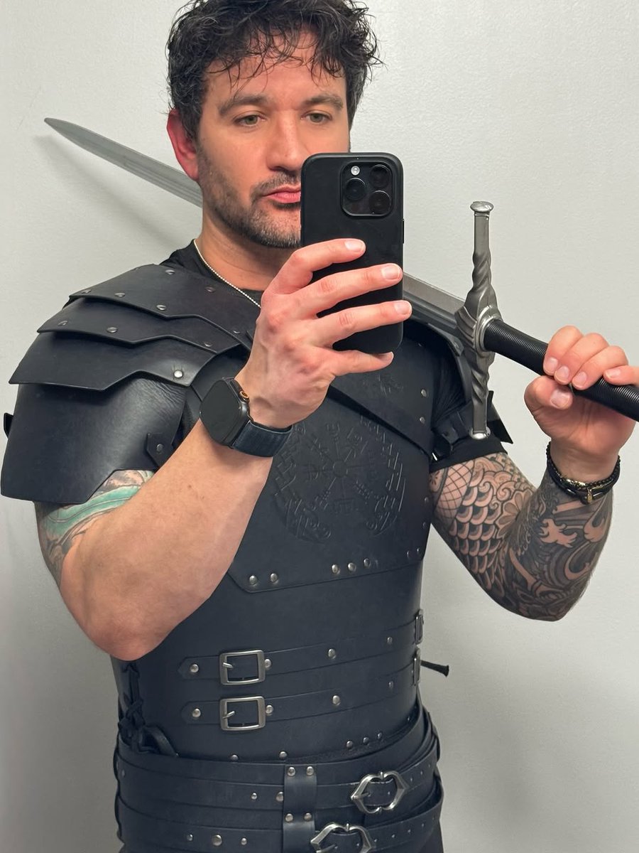 andr3wskymgey's tweet photo. They call me ranch cause I stay dressin’. Trying my fit for my shift at the  Worthy Pop-Up event THIS FRIDAY. Please buy tix (or donate if you can’t make it); this stuff is a nightmare to take on and off. Donation link 🔗 in bio https://t.co/lDiaO0ygpw