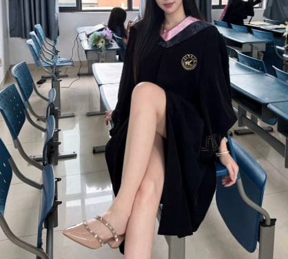 manisudabathula's tweet photo. 这个点有真人吗？今日份OOTD     

   开脱！！上供！！        

真的给b看，反正不要🚪 https://t.co/0PvdJxxuRb