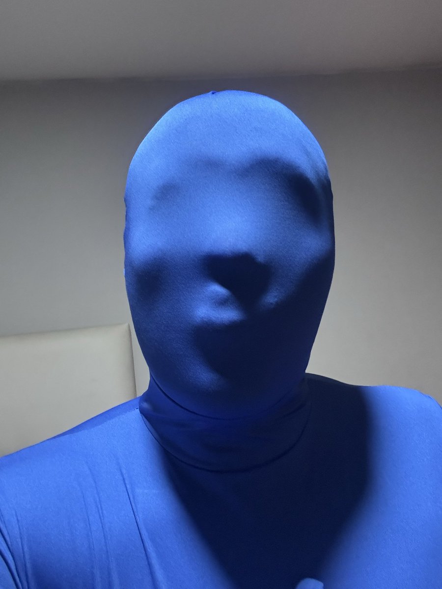 zentai_jj's tweet photo. Kiss me, honey. π
#zentai #spandex #lycra #morphsuit #fetish #love #kiss https://t.co/qYLtp8kDiE