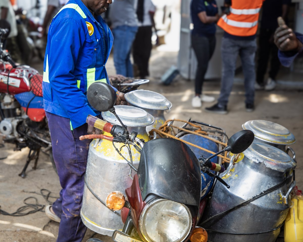 KenyaCIC's tweet photo. For over 60 years, Mogotio Dairy Cooperative in Baringo County, Kenya, has turned farmers' milk into livelihoods. Now running on solar with support from the #DREEMProgramme, it's set to process more milk and pay its farmers more. https://t.co/4llMupcWI9