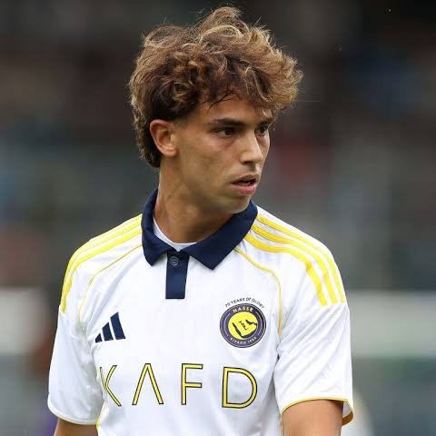 TouchlineX's tweet photo. 🚨🗣️ 𝗡𝗘𝗪: João Félix explains why Lamine Yamal deserves the Ballon d’Or this year:

“LAMINE YAMAL IS FOOTBALL.”

“I’ve always believed the Ballon d’Or should go to the player you watch and think: ‘WOW, he’s a star and deserves to be remembered in football.’”

“If there is one player who makes you stay glued to the screen when you watch him play, it’s LAMINE.”

“Mbappé and Harry Kane had great seasons, but LAMINE IS FOOTBALL. And on top of that, he won the World Cup.” ✨💫