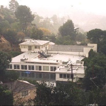 Jilderness's tweet photo. Jared Leto giving a tour around his Lookout Mountain Air Force Station home in Laurel Canyon (2017) to a WSJ journalist and pointing out an “oddity”— a skylight in the middle of the floor that peers down into a small enclosure, maybe 8 feet square, with no discernible doors. It looks suspiciously like a dungeon. “Weird, right?” says Leto, grinning.

“I point out that at least the skylight unlatches from the inside, leaving open the possibility of escape. “Yeah,” Leto says, “but you’d have to get up there first”—a sheer 10-foot climb with no holds. He smiles deviously. “Give ’em just enough hope to keep ’em alive.”