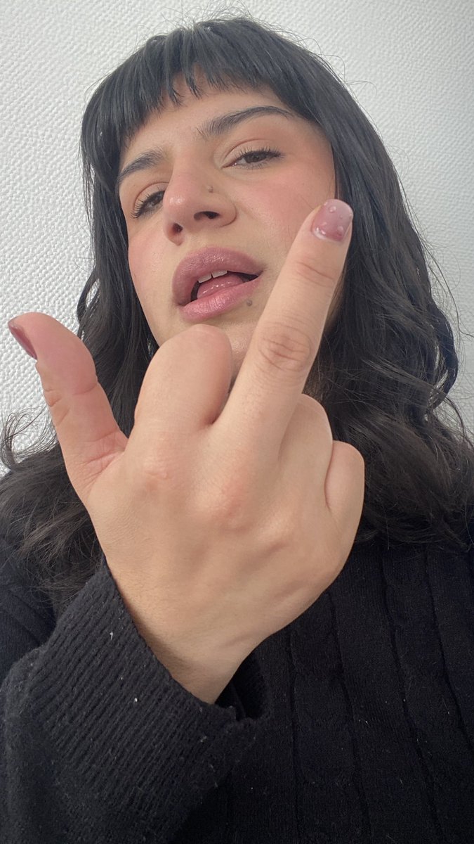 devotedtoMile's tweet photo. You don't get to text me just because "you want to get to know me" You earn my attention with absolute devotion. Pay your tribute and wait, loser https://t.co/VHnrKyHuYb