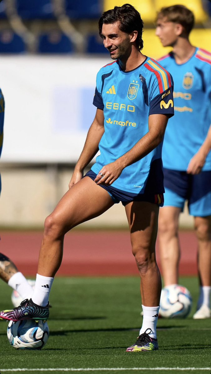 MegaPSG_'s tweet photo. 🦈🇪🇸 https://t.co/tp2j1QMvZD