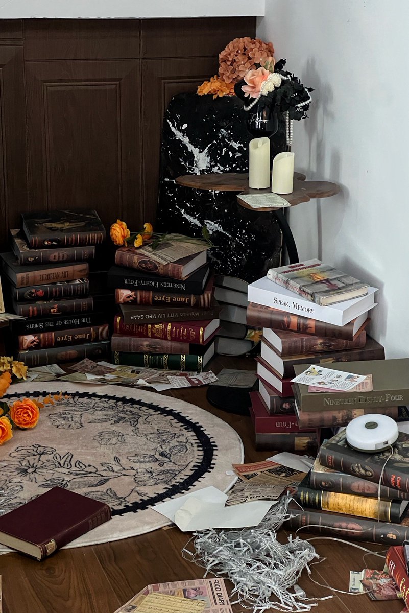 FITRIYA38705682's tweet photo. Need to crack 3 cryptic puzzles to escape the locked vintage library No hints, just brainpower—who’s game https://t.co/7xXRe9Z8i6