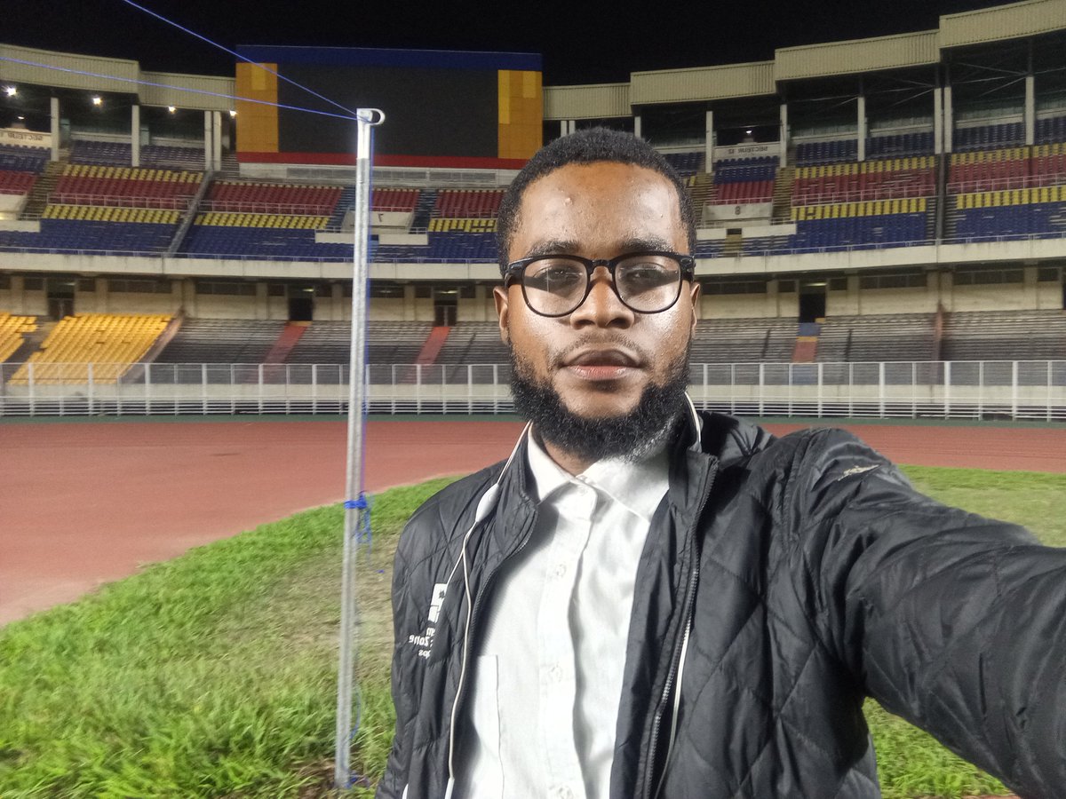 ibra10mk's tweet photo. 📌 RDC – Guinée équatoriale |

Finalement pas de huis clos au Stade des Martyrs, 18 000 supporters autorisés par la CAF. 

#LeTempsEstRévolu
#Mk https://t.co/1AT4EyfPKy
