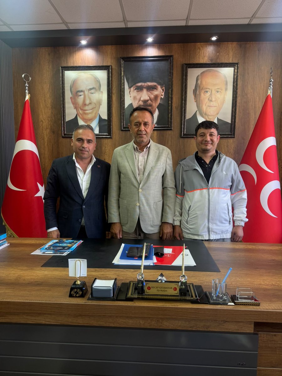 stajcirak3434's tweet photo. İSTANBUL’DAN ADALET VE ÇÖZÜM ÇAĞRISI⚖️
@dbdevletbahceli
@MHP_Bilgi @MhpTbmmGrubu
@_MHPistanbul_ @BBvolkanyilmaz
@recepgulbahar24 @BasaksehirMhp
@yesillibrahim @MHPBAYRAMPASA1
@MHPYakupBildik @_MHP_sultangazi
@MHPMRANE @muratali2023
@MHPBahceIievler @MuammerFettah
@MHPESENYURT2026 @mhpalparslan
@ifarukaksu @E_SemihYalcin
@YildizFeti @celal_adan
@erkanakcay45  @MKalayci42
@M_Levent_Bulbul @KarakayaMevlut
@ismailozdemirrr @TmrOsmanagaoglu
@nevintaslicay @muharremvarli01
@gokayyuksel10 @MehmetTaytakMHP 
@mhpvahitkayrici @SermetAtay
@LeventUysalNEV @zuhal_karakoc
@abdurrahmanbask @PrfDrFilizKilic
@buyukataman @kamilaydinmhp
@mustafacavusmhp @Mustafa_ertekin
@OsmanGurBeyoglu @YavuzTellioglu
@fth_cetinkaya @PrHasanKalyoncu
@yasaryldrmMHP @aliucakTR
@kocakkonuralp @musakucuk2934

İstanbul Derneğimiz ve kıymetli yönetimi, staj ve çıraklık sigortasından kaynaklı geçmişten günümüze uzanan ve hâlen devam eden hak kayıplarımızı dile getirmek üzere Milliyetçi Hareket Partisi Başakşehir İlçe Başkanlığı’nı ziyaret etmistir.

Yıllardır verdiğimiz hak mücadelesinde en büyük beklentimiz, alın terimizin değer görmesidir. Bugün gördüğümüz ilgi ve samimiyet, bizlere umut vermiştir.

Vatan evlatlarının çocuk yaşta döktüğü alın terine sahip çıkılması, siyasi bir mesele değil; vicdan, emek ve adalet meselesidir.

Bugün bizleri makamında ağırlayan, staj ve çıraklık sigortası mağdurlarının yıllardır süren TAM SİGORTA mağduriyetini dikkatle dinleyen Milliyetçi Hareket Partisi Başakşehir İlçe Başkanı Sayın Recep Gülbahar Bey'e ve yönetimine teşekkür ediyoruz,bu yaklaşımın tüm karar vericilere örnek olmasını temenni ediyoruz.

Alın teri kutsaldır. Vatan evlatlarının emeği sahipsiz değildir.

Staj ve Çıraklık Sigortası Mağdurları Federasyonu

Mesleki Eğitim Sigortası
#StajyerinçırağınKaderiDeğildir
