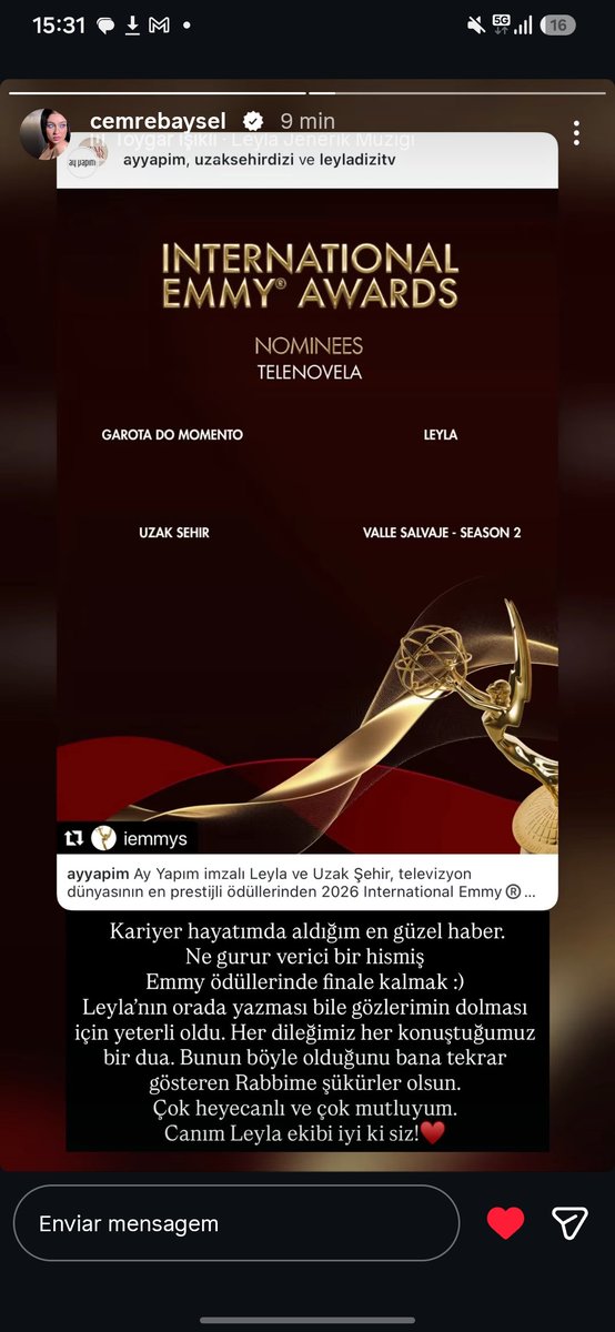 cemrcel's tweet photo. Cemre toda emocionada com sua primeira nominação ao Emmy internacional, não me aguento de orgulho, Leyla pode não ter tido uma adaptação daquelas que posso dizer WOW, mas Cemre merece demais esse prêmio, sua atuação foi algo maravilhoso 😮‍💨 https://t.co/2uVH9Huamj