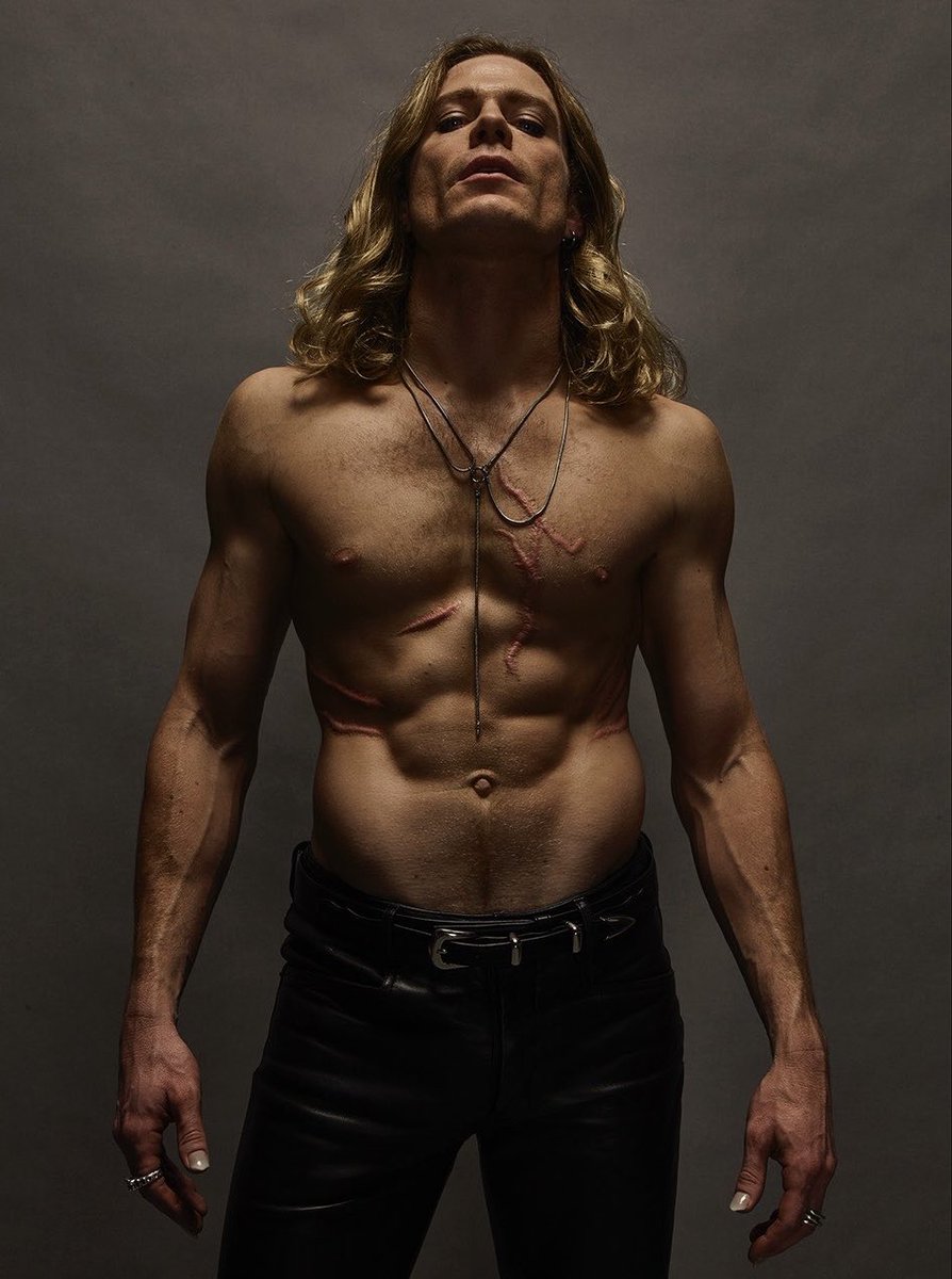 iwtvsource's tweet photo. Sam Reid is mesmerizing as The Vampire Lestat, photographed by Frank W. Ockenfels 3!
🔗: https://t.co/ruHpy1EM2p
#iwtv #interviewwiththevampire
#thevampirelestat https://t.co/JJYfA9qjzT