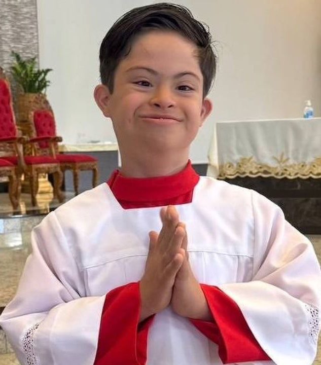 Sachinettiyil's tweet photo. Six children with Down syndrome have been invited to serve Pope Leo XIV at the altar during Mass during his visit to France.

In the Catholic Church, everyone has a place, and every person is valued and loved. https://t.co/Bb48gSPEeO