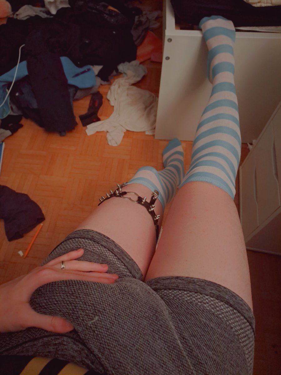 FifiFemboy__'s tweet photo. Hi its me your favorite huge femboy ;3 https://t.co/tQnI6Ld7Pf