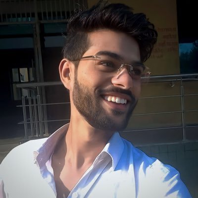 T_RexRoars's tweet photo. Show me a bigger chutiya than him.

I'll wait. https://t.co/OtKl5YWlRx