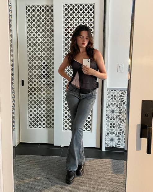 GiaRose46i's tweet photo. Jules Leblanc: Has a crush on Hayden Summerall @JoeHeal68556892 https://t.co/vVoPYEf0F4