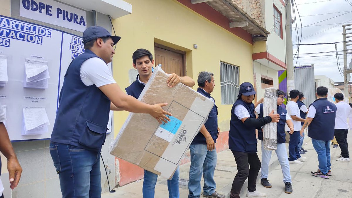 ONPE_oficial's tweet photo. #ONPEenRegiones | Nuestras Oficinas Descentralizadas de Procesos Electorales (#ODPE) continúan recibiendo el material electoral de las Elecciones Regionales y Municipales 2026, que se desarrollarán el próximo domingo 4 de octubre.

#ERM2026 #ONPEenRegiones https://t.co/N3gzJIONYq