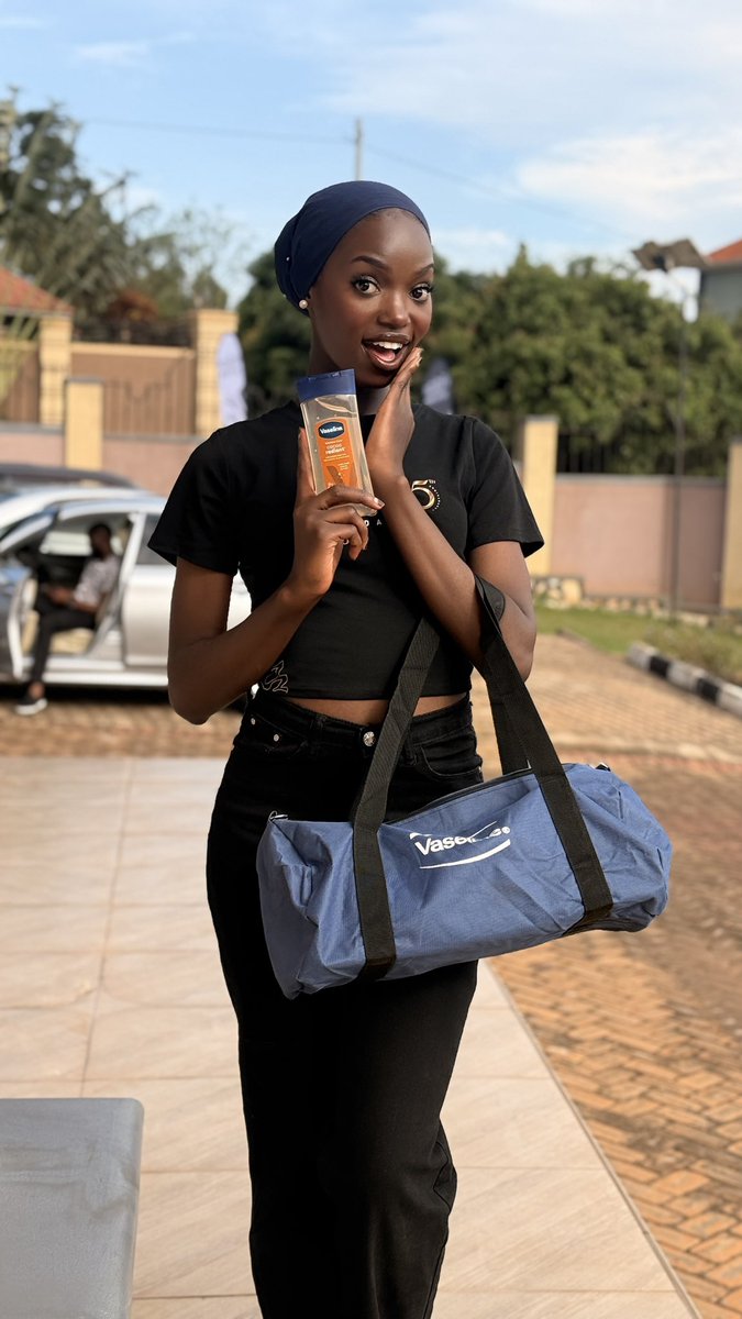 HilabJasmin's tweet photo. Who is a queen without beauty, thank you Vaseline for the beautiful gifts @oppeinuganda @va_uganda @vaseline.ea @evervessmaltug @7daysinternationalltd @uhomeug @kampalasheraton @reach_a_hand @print_creations01 @nrgradioug @startimesuganda

#MissUganda2026 #MissUgandaAt15
#TrueUg https://t.co/zlEKMxUBlW