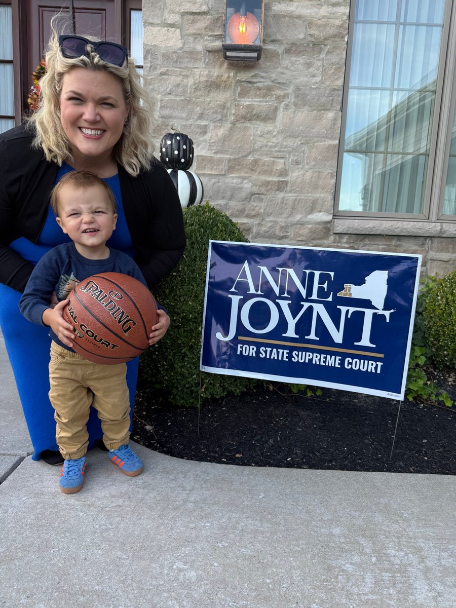 JoyntforJustice's tweet photo. Anne’s littlest supporter is getting a firsthand look at campaign season!

Family and community make this journey especially meaningful, and we appreciate everyone following along and supporting Anne.

Want to get involved? Visit https://t.co/0YLtT8f9tR.

#JoyntForJustice https://t.co/p1Mmjk8yAR