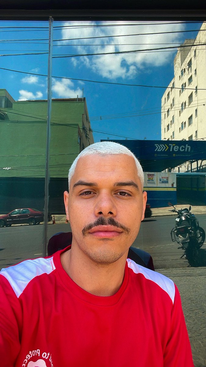 apololoca's tweet photo. eu // minha colinha

dep estadual eu ainda não decidi https://t.co/z9iUSMRuun