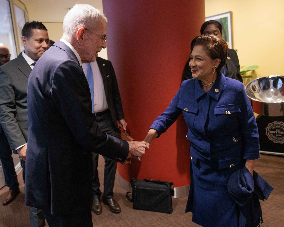 vanderbellen's tweet photo. Thank you, @PM_Kamla, for a fruitful meeting. Austria looks forward to close cooperation with Trinidad and Tobago on the UN Security Council in 2027–2028, building on our shared commitment to international law, peace and security. (vdb) https://t.co/SkoznW68dE