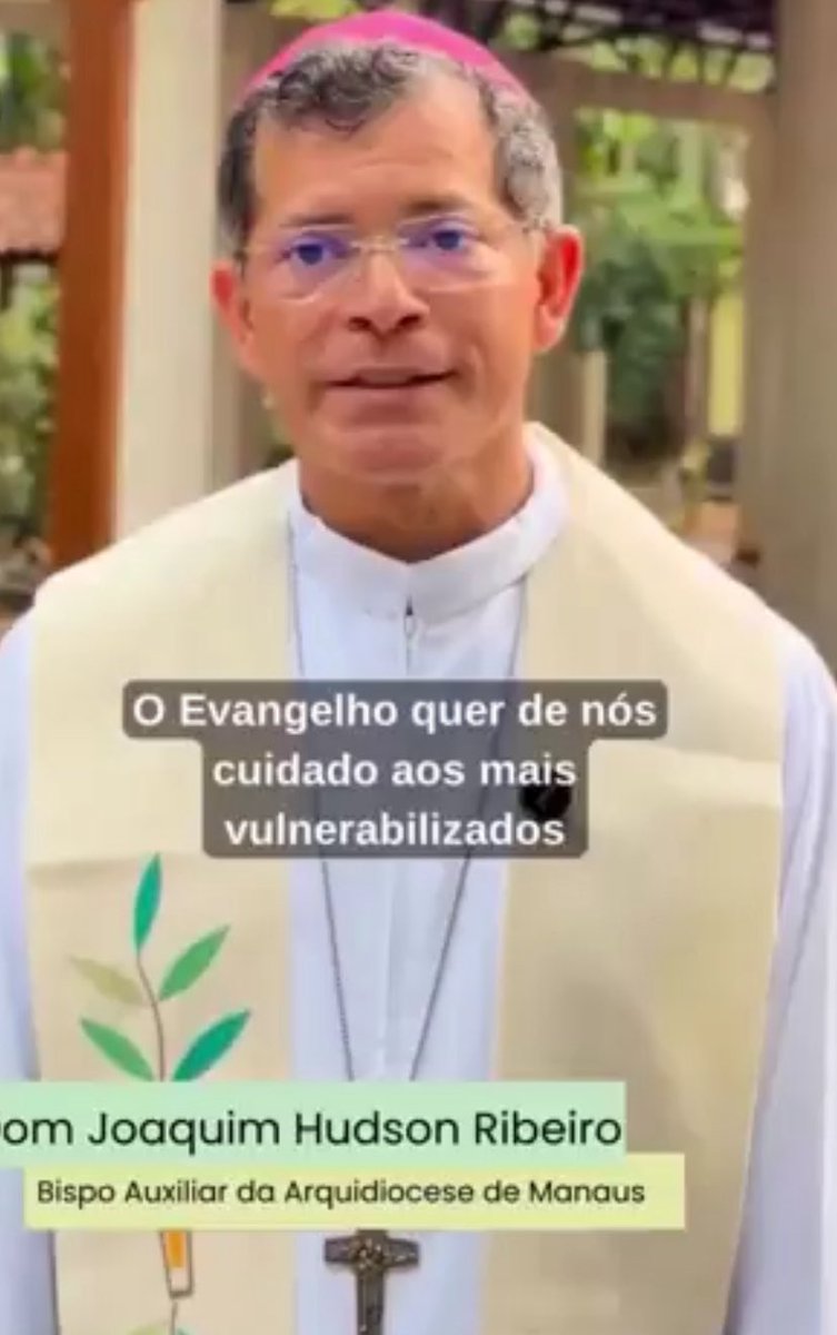 cassioolivveira's tweet photo. A Igreja Católica se posicionou, mas não disse ao fiel em quem votar. Porque entende que o voto é INDIVIDUAL e que seu papel é provocar consciência e reflexão.

Falou em DEMOCRACIA, SOBERANIA, compromisso com os MAIS POBRES e defesa da dignidade humana.

Se a extrema-direita “cristã” ouviu tudo isso e imediatamente entendeu como "apoio ao Lula", talvez o problema não esteja no que a Igreja católica disse, mas na dificuldade deles mesmos em se RECONHECER nesses VALORES.