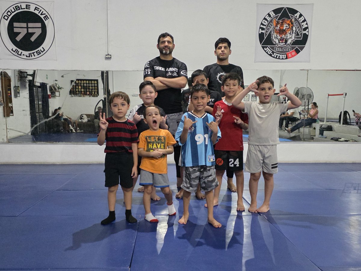 TigerArmyBJJ's tweet photo. Tiger Army Jiu-Jitsu 

(16/SEP/26´) 

#TigerArmyJiuJitsu #Bjj #BrazilianJiuJitsu #JiuJitsu #BjjMonterrey #Grappling #DoubleFiveJiuJitsu https://t.co/zEtU9kNGvi