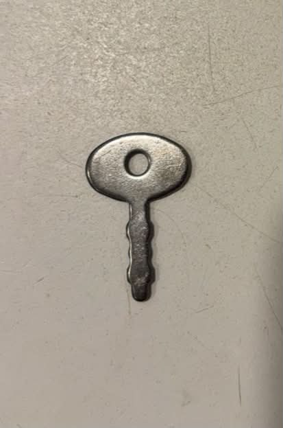 Maria_2320F's tweet photo. Does anyone have any idea of what this key would be for? It's flat, silver, and an inch long. https://t.co/yRn6gaVR1p