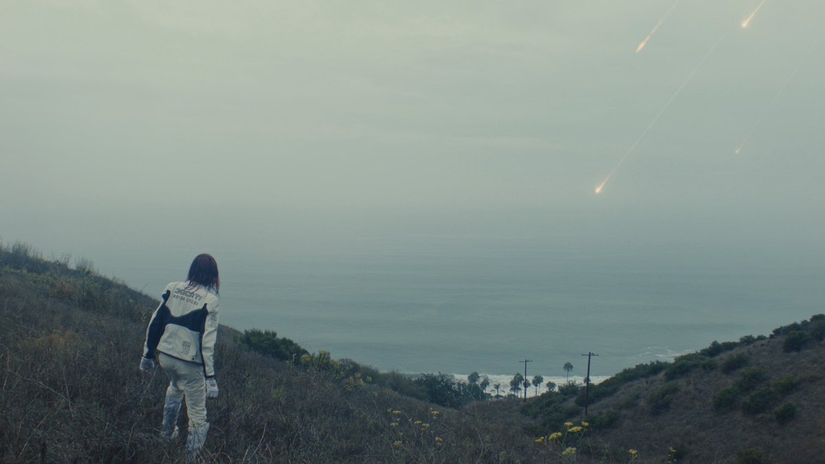 moviess4guys's tweet photo. The last shots of the MV are really interesting like.... It's almost like an unfinished story
Plus the ending of the song seems like a transition into another song... Could it be what i think it is.... https://t.co/NOUm2FP5kz