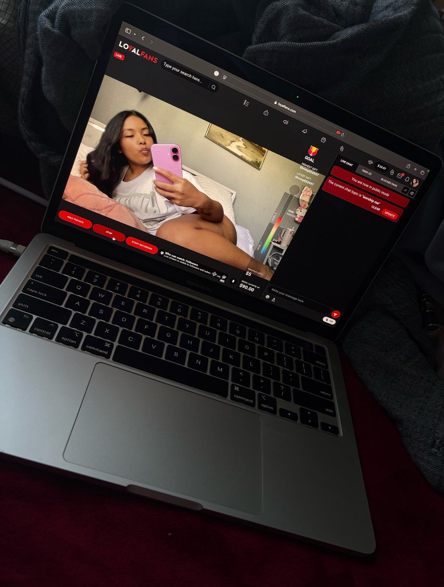 Princesfranki's tweet photo. Come say hi <3 https://t.co/b4psd5bLdc