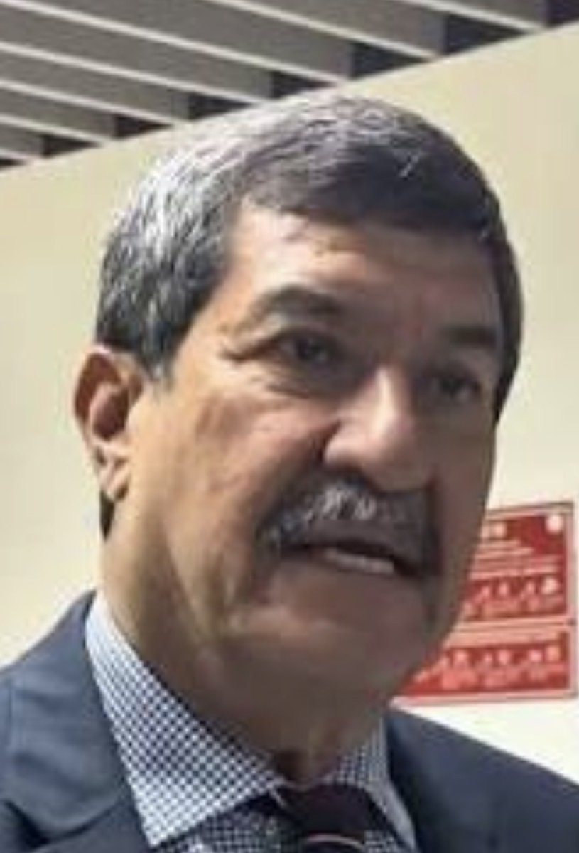 LillyTellez's tweet photo. Escríbele y háblale, aquí te dejo los datos del imitador de charro barato, @Javier_Corral que 
encubre narcosenadores mientras hace una ley para encarcelar ciudadanos que hagan o compartan memes y sátiras del narcogobierno de morena.
Correo electrónico: javier.corralj@senado.gob.mx
Número de contacto: 55 5345 3000, Ext.3519 y 3392