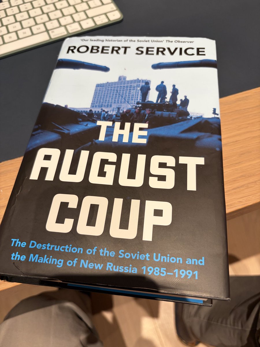 ErikFossing's tweet photo. The best book I have read on the collapse of the Soviet Union. Highly recommended for anyone not only interested in that specific episode, but also in the broader topic of how governance structures may collapse. Bravo @robertservice00 https://t.co/wqiBCxswtd