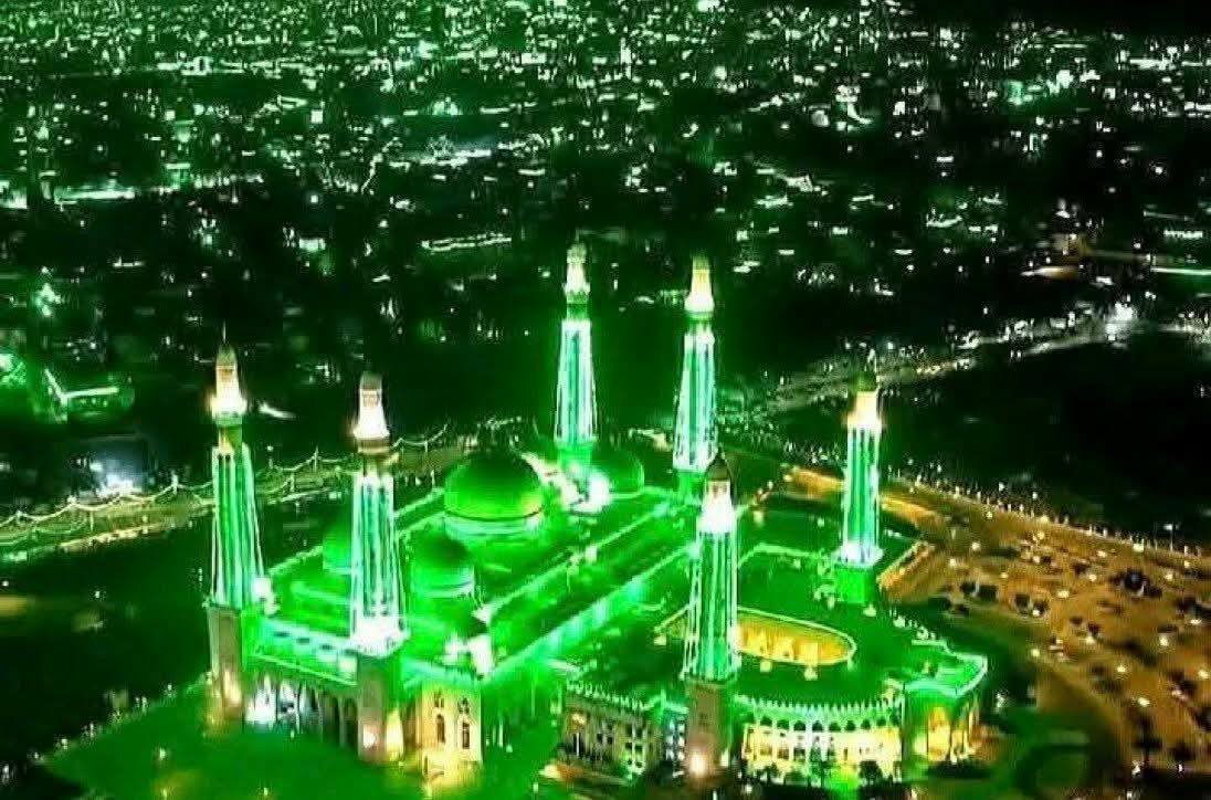 abualwaaa's tweet photo. احداهما كانت للمولد النبوي في صنعاء .
والاخرا هي لليوم الوطني لسعوديه .
ايهما البدعه؟
ايهما الضلاله؟
هل لديكم عقول لتتفكرو ام انكم من من قست قلوبه لاتستطيعون تمييز الحق من الباطل https://t.co/6GPfDnKlxk